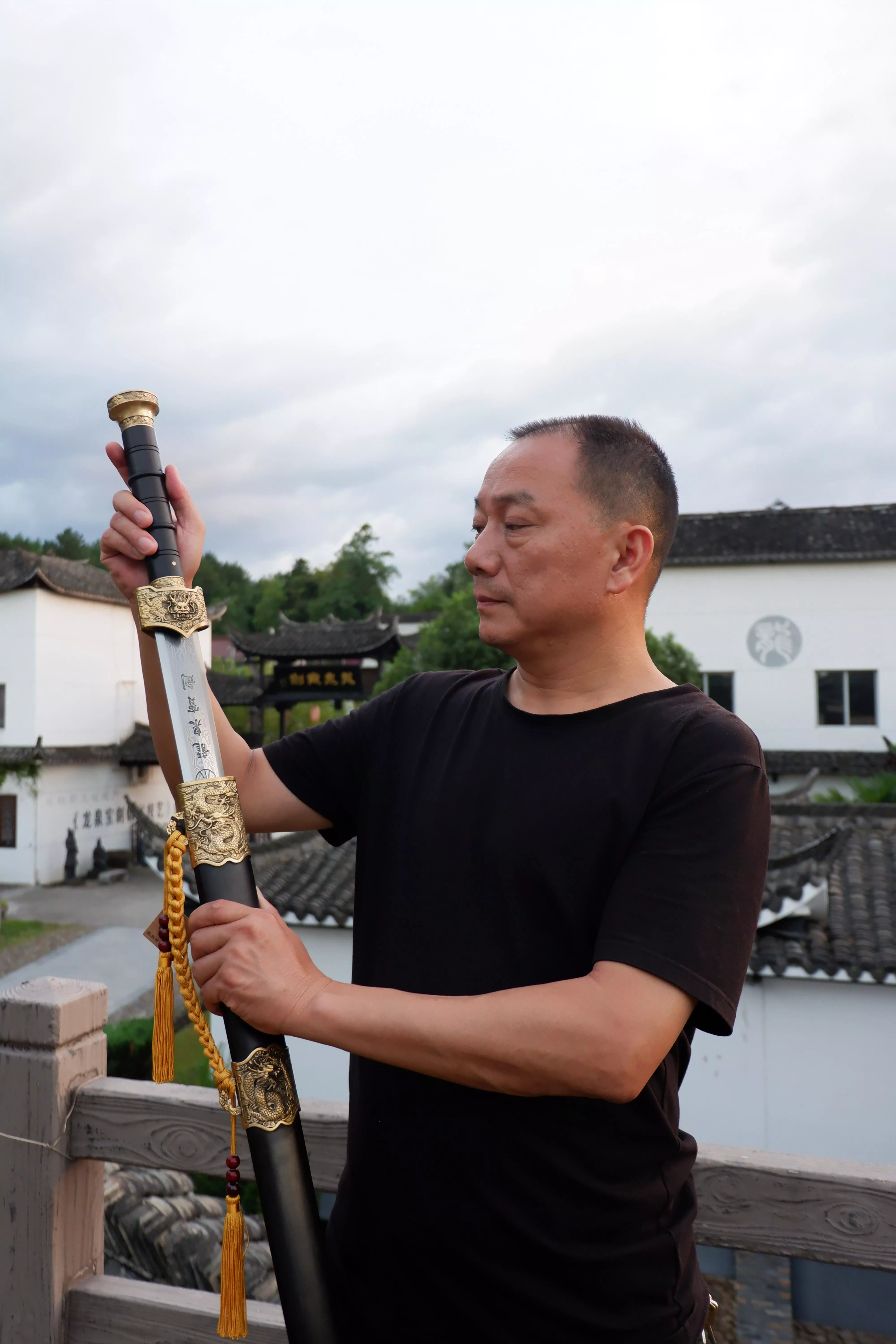 龙泉宝剑-张叶胜大师推荐作品真龙剑