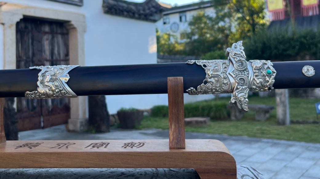 玄尊唐刀:龙泉宝剑厂新作! - 龙泉宝剑官方网站丨 正宗中华老字号龙泉宝剑厂家! - 龙泉宝剑厂官方网站