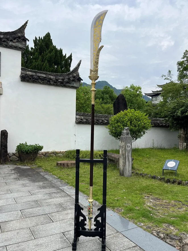 青龙偃月刀整刀陈列